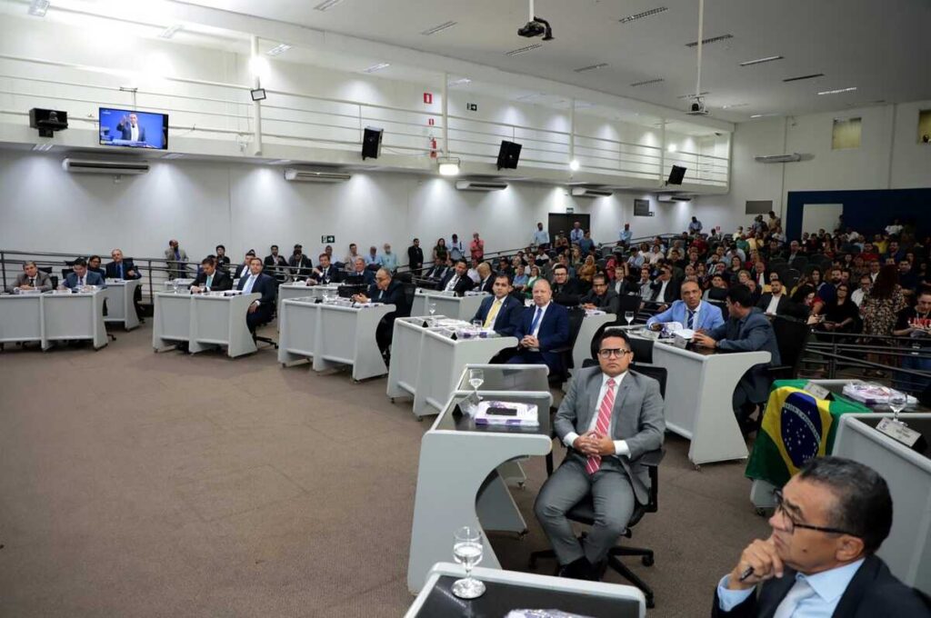 Câmara marca audiência pública para discutir fim da jornada '6x1' em Campo Grande