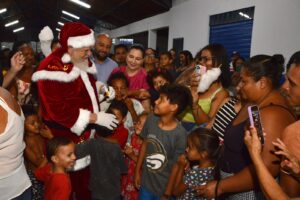 Comunidade Homex celebra o Natal com festa e magia em evento promovido pela Prefeitura