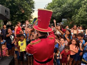 “Natal nos Bairros” reúne famílias e espalha alegria na Região Lagoa