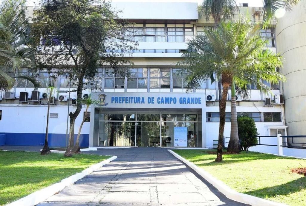 Prefeitura decreta retorno de servidores 'emprestados' a outros órgãos em prazo de 30 dias