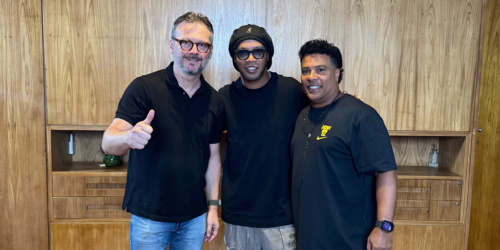Ronaldinho Gaúcho lança Manual do Bruxo, com curso online que dará início a ecossistema digital