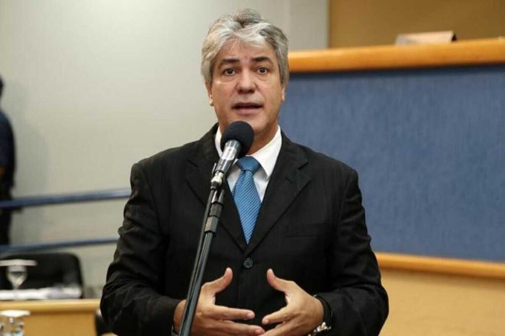 Adriane nomeia Marcos Alex em secretaria e aloca ex-Procon na Assistência Social