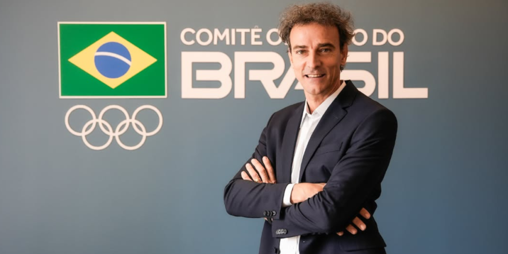Emanuel Rego, medalhista olímpico no vôlei de praia, é o novo diretor-geral do COB