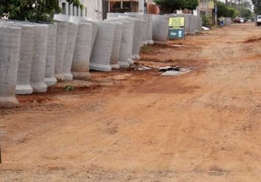 Ministério Público investiga obras em ruas com mau cheiro e alagamentos no Aero Rancho