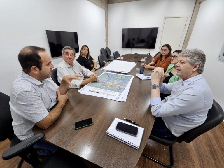 Prefeito Nelson Cintra discute avanços da Rota Bioceânica em reunião com secretário de Estado