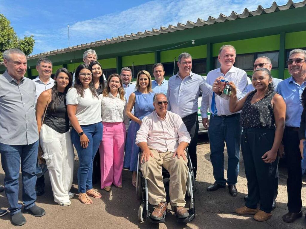 Soraya e Riedel participam da entrega de veículos e posse de concursados da IAGRO
