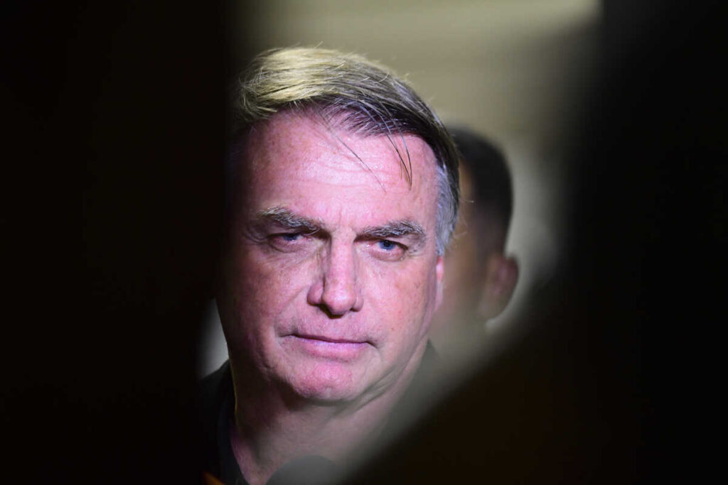 'Não tenho plano de fuga', diz Bolsonaro
