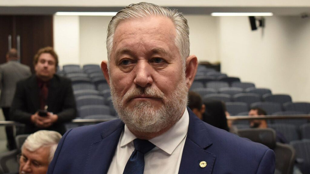 Antônio Vaz defende apuração sobre atendimento a jornalista vítima de feminicídio