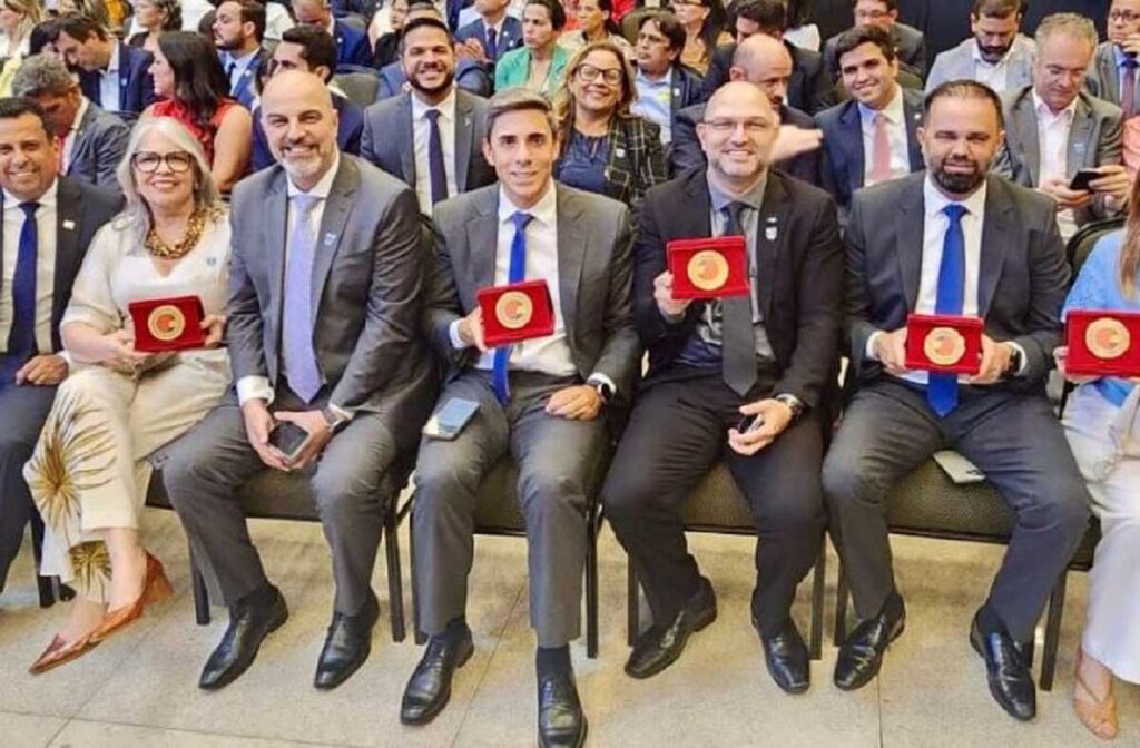 Gestão Riedel recebe 'Selo de Ouro' por alfabetização de crianças em MS