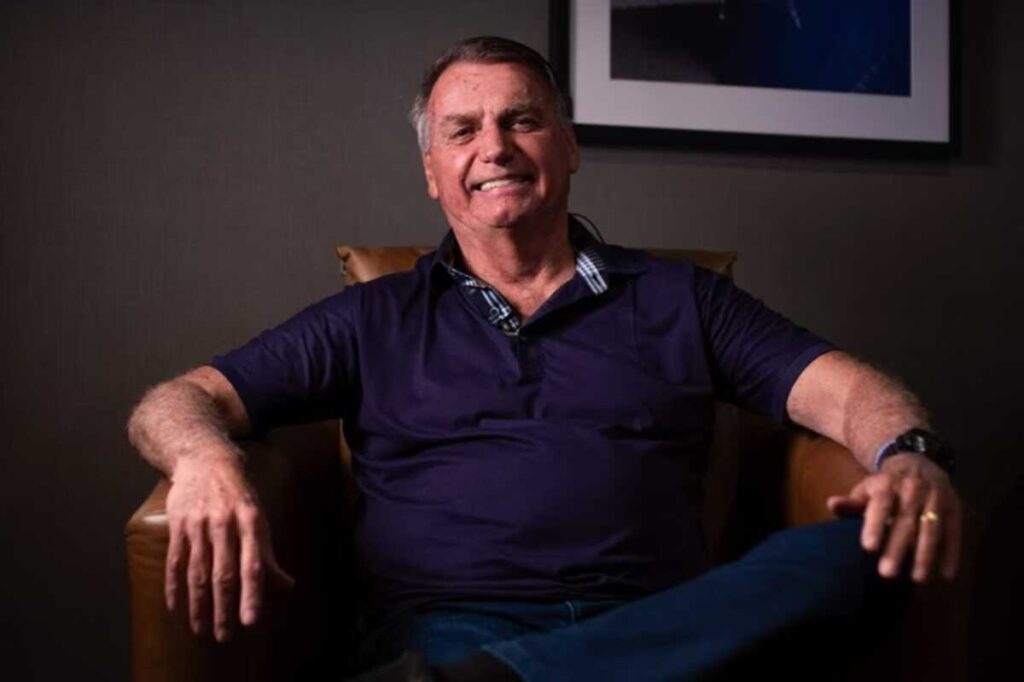 Mudança na Ficha Limpa: Bolsonaro acha que dois erros fazem um acerto