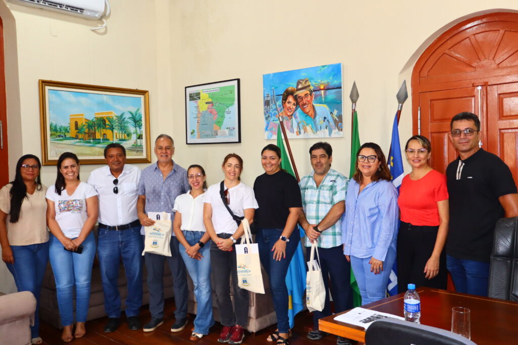 Porto Murtinho recebe visita de representantes do BID para conhecer potencial turístico e econômico do município