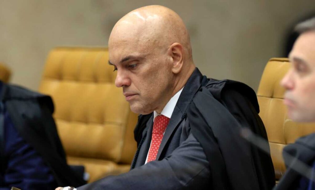 'Não foi passeio, batonzinho na estátua', diz Moraes sobre 8/1 (vídeo)