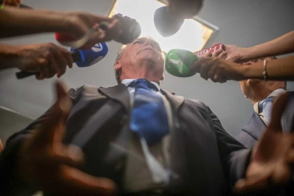 Bolsonaro se manifesta sobre julgamento no STF: "Atentado jurídico"