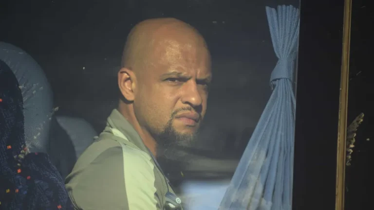 Felipe Melo cobra astros após racismo com Luighi