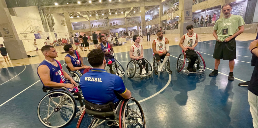 Jogo das Estrelas teve ações sociais com atletas em escolas de Belo Horizonte