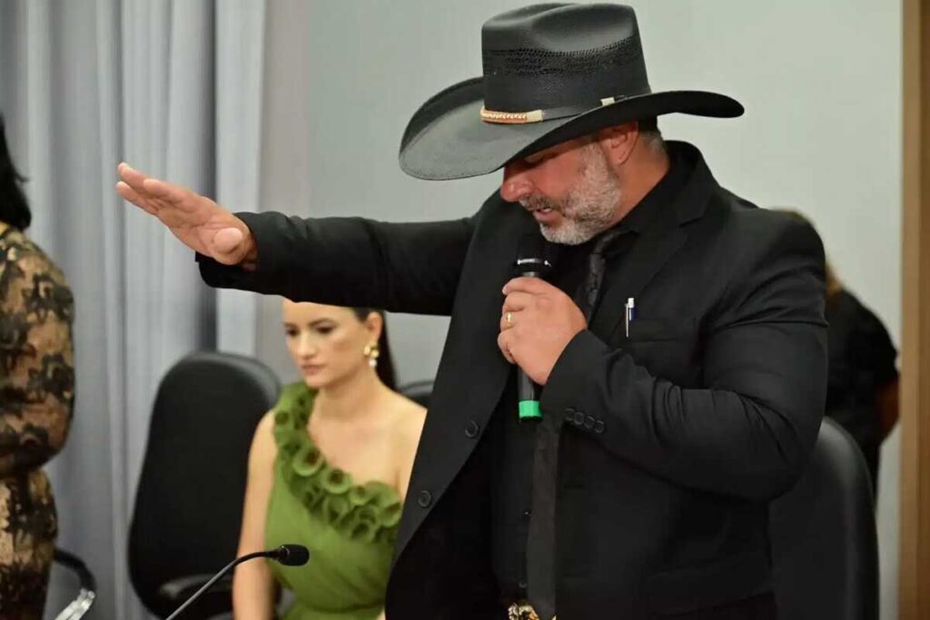 Morador aciona Justiça e suspende 'aumentão' de salário de prefeito de Ivinhema