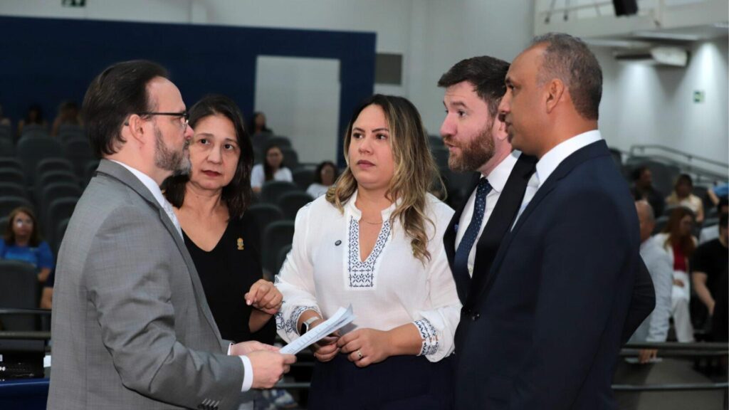 Vereadores da CPI fazem 1ª reunião nesta segunda para definir cronograma de trabalho