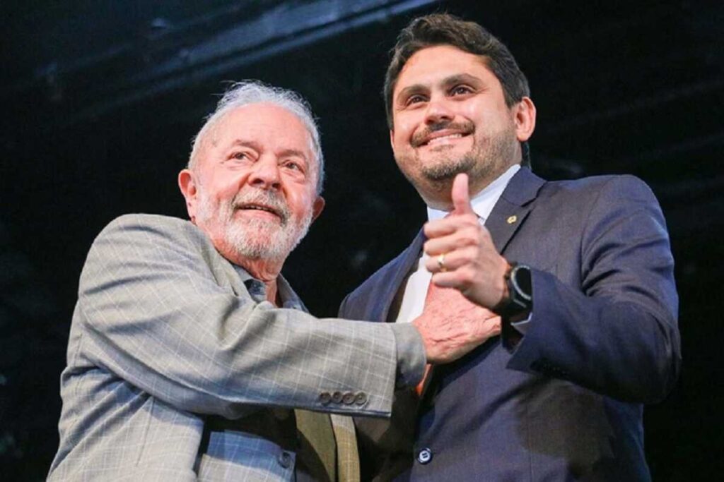 Demissão de Juscelino das Comunicações foi um pedido de Lula