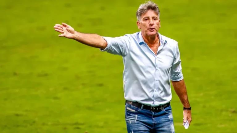 Fluminense anuncia a contratação do técnico Renato Gaúcho