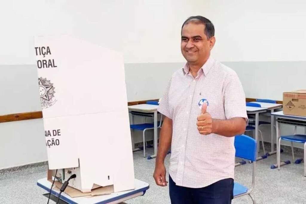 Hélio Acosta é eleito prefeito de Paranhos para o mandato 2025/2028