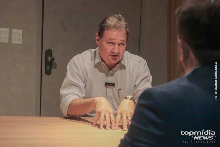 Secretário cita asfalto velho e que tapa-buraco é ação emergencial em Campo Grande (vídeo)