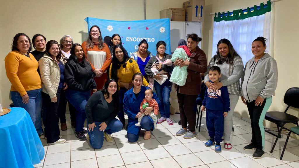 Encontro com mães e gestantes do Programa Criança Feliz aborda temas essenciais de Saúde