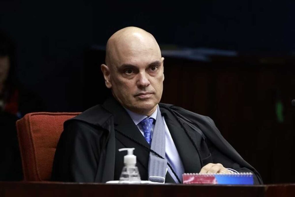Moraes diz estar 'magoado': 'suspeito é quem pediu minha suspeição'