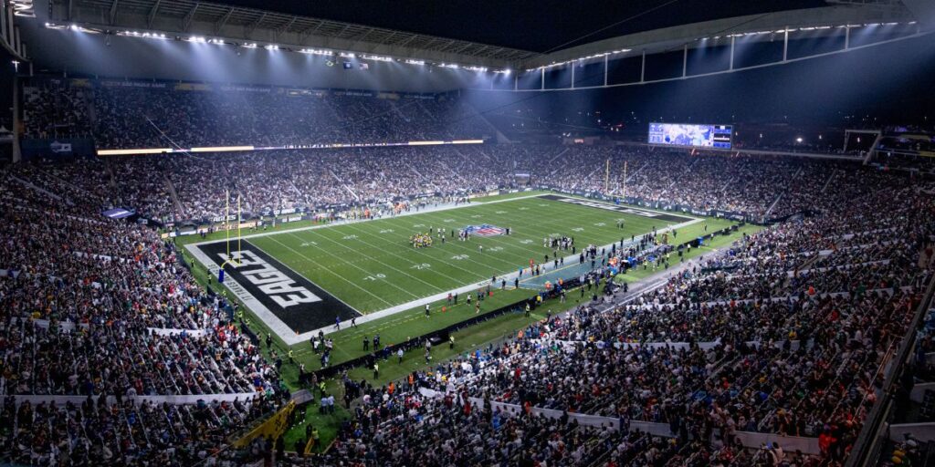 YouTube e NFL se aproximam de acordo global para transmissão de jogo no Brasil